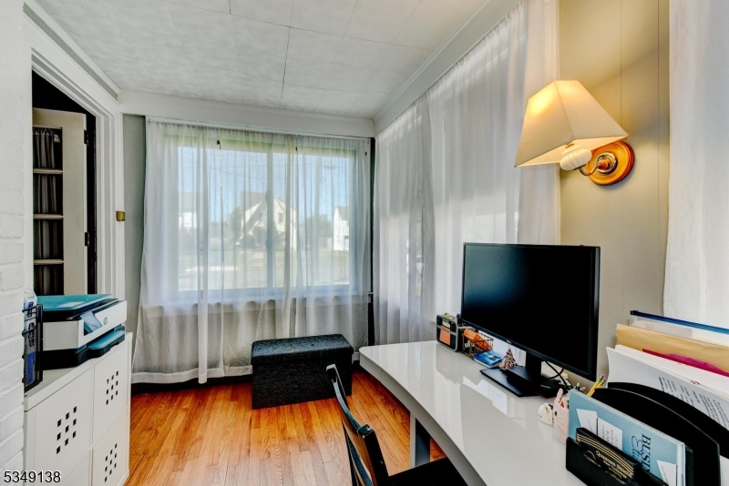 Fairlawn Manor - Residential