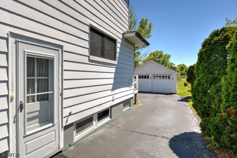 Fairlawn Manor - Residential