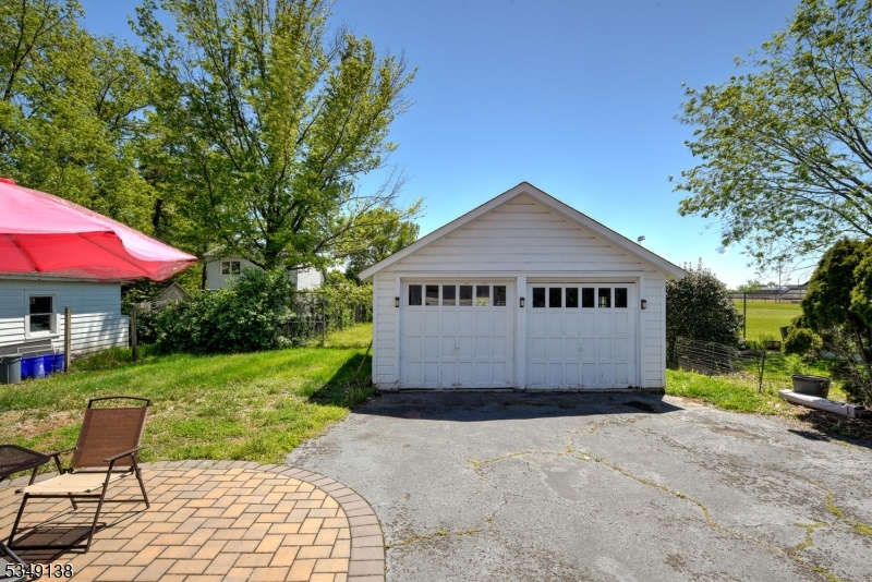 Fairlawn Manor - Residential