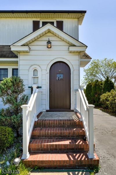 Fairlawn Manor - Residential