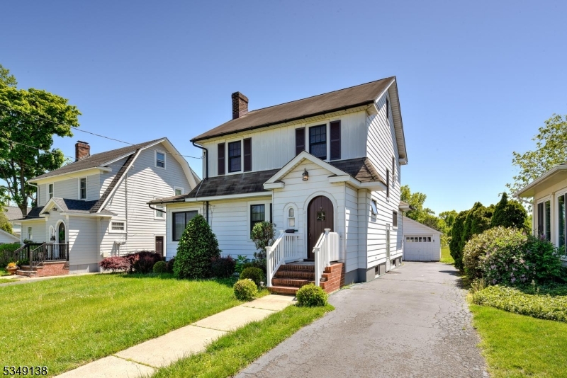Fairlawn Manor - Residential