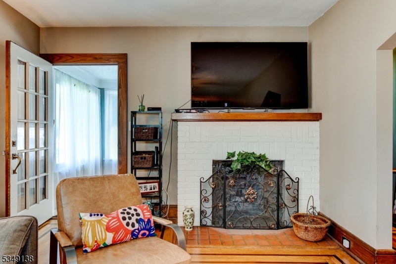 Fairlawn Manor - Residential