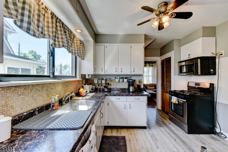 Fairlawn Manor - Residential