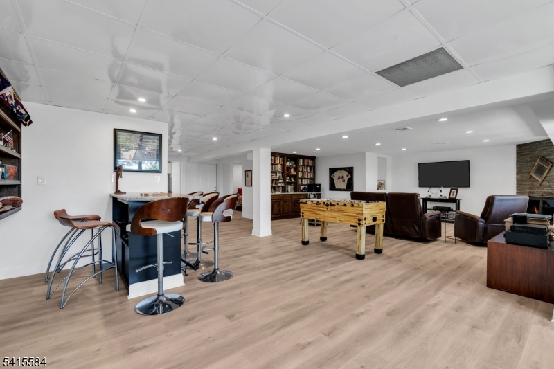 AIR CASTLE ISLES - Residential