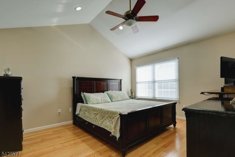 Hamilton Woods - Residential