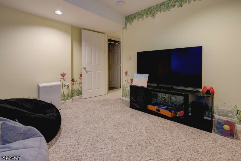 Hamilton Woods - Residential