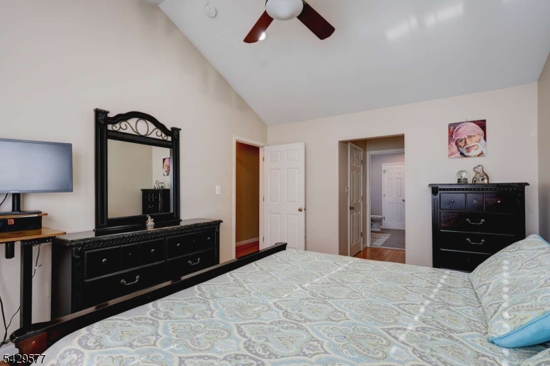 Hamilton Woods - Residential