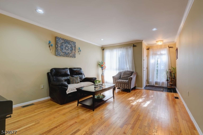Hamilton Woods - Residential