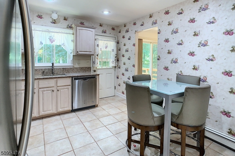 RAINBOW LAKES - Residential