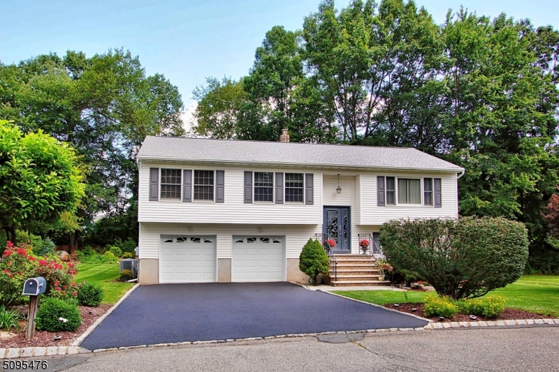 RAINBOW LAKES - Residential