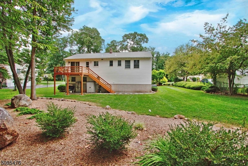 RAINBOW LAKES - Residential