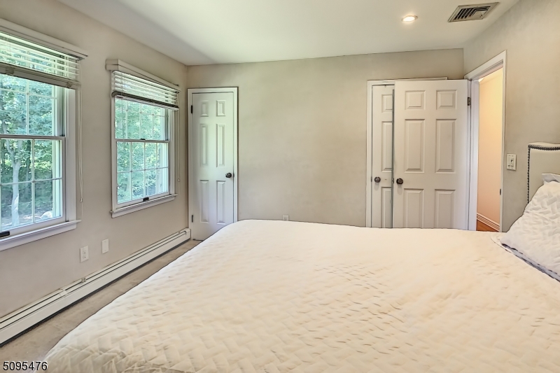 RAINBOW LAKES - Residential