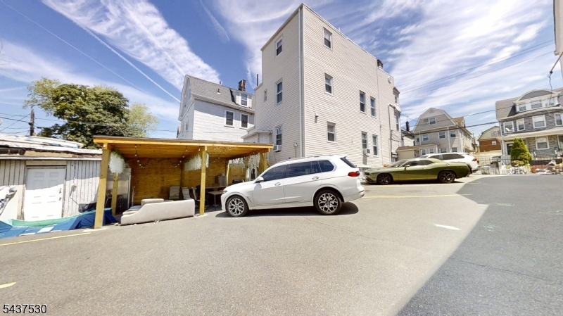 North Newark - Residential Income