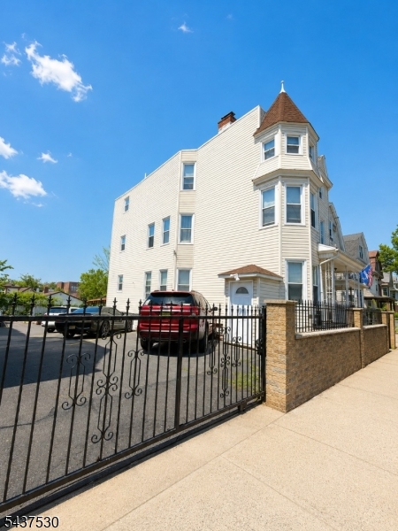 North Newark - Residential Income