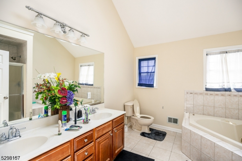 Lake Nelson - Residential Lease