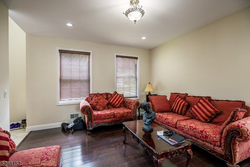 Lake Nelson - Residential Lease