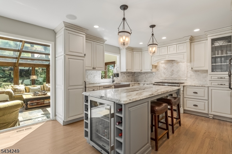 Prince Edward Pointe - Residential