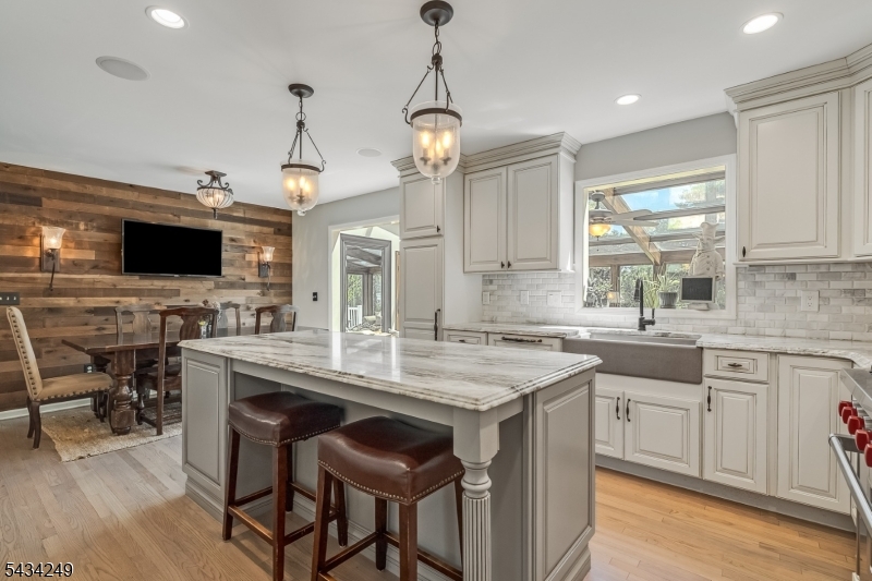 Prince Edward Pointe - Residential
