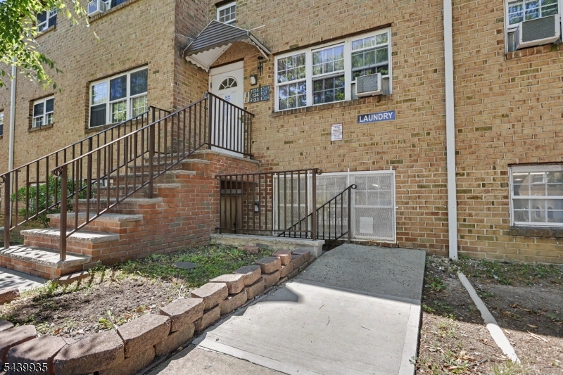 College Drive - Residential