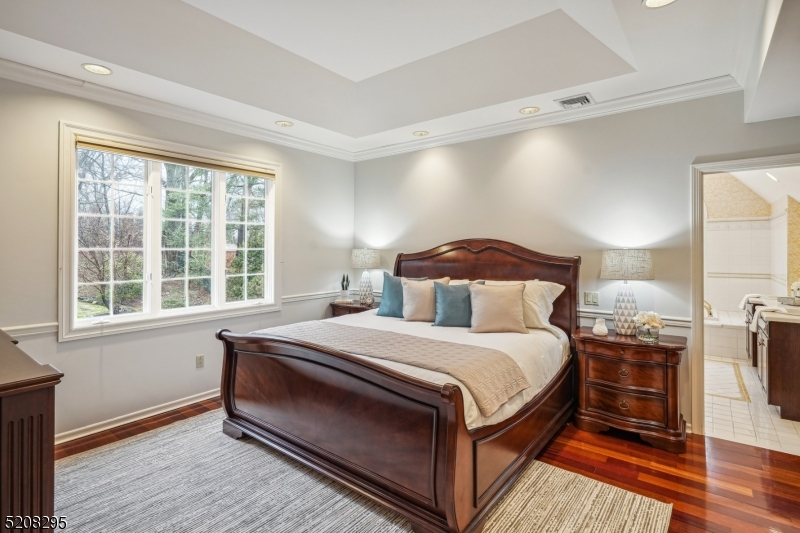 OLD SHORT HILLS - Residential