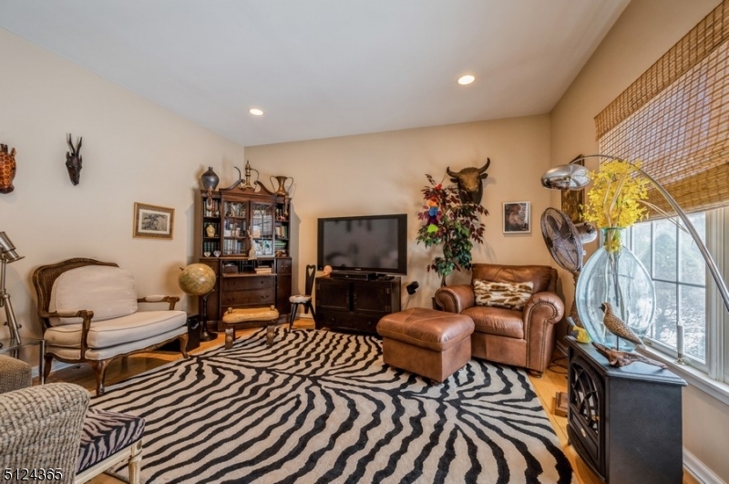 Meadow Oak Estates - Residential