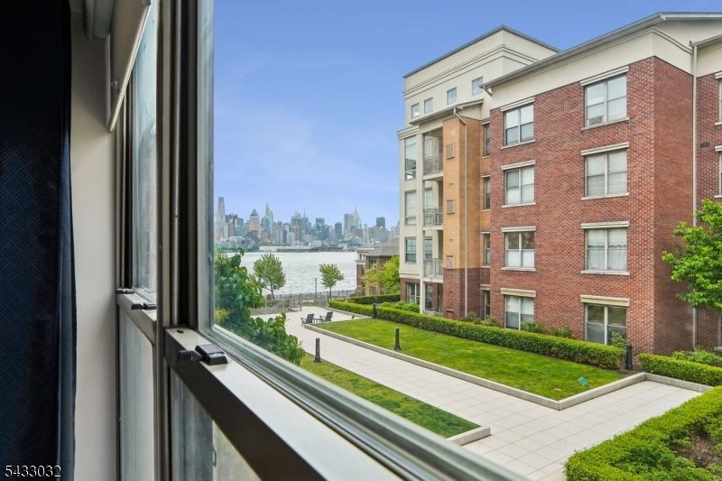 Port Imperial - Residential