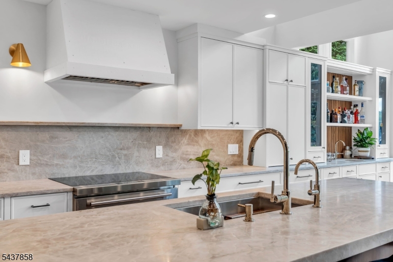 Pine Tree Point - Residential