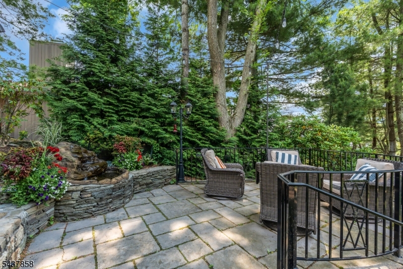 Pine Tree Point - Residential
