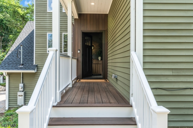 Pine Tree Point - Residential