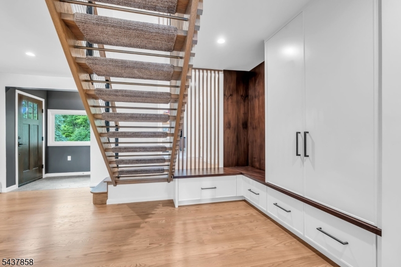 Pine Tree Point - Residential