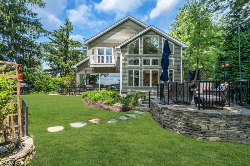 Pine Tree Point - Residential