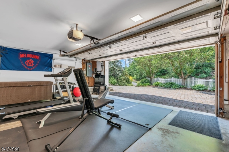Pine Tree Point - Residential