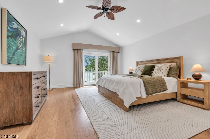 Pine Tree Point - Residential