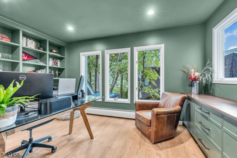 Pine Tree Point - Residential