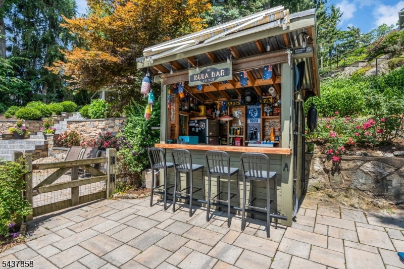Pine Tree Point - Residential