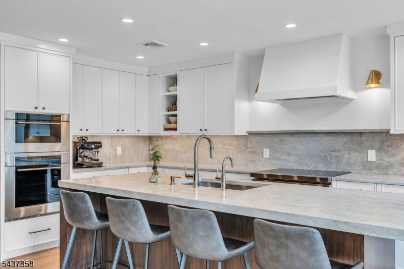Pine Tree Point - Residential