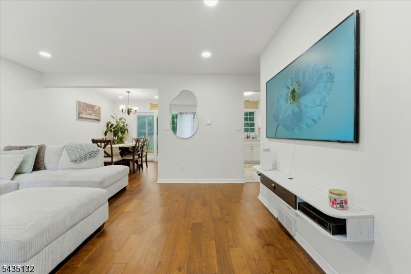 GREEN HILLS - Residential