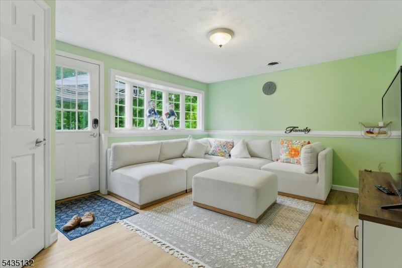 GREEN HILLS - Residential