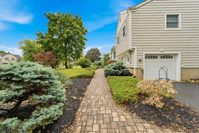 GREEN HILLS - Residential