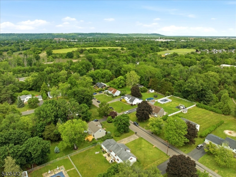 GREEN HILLS - Residential