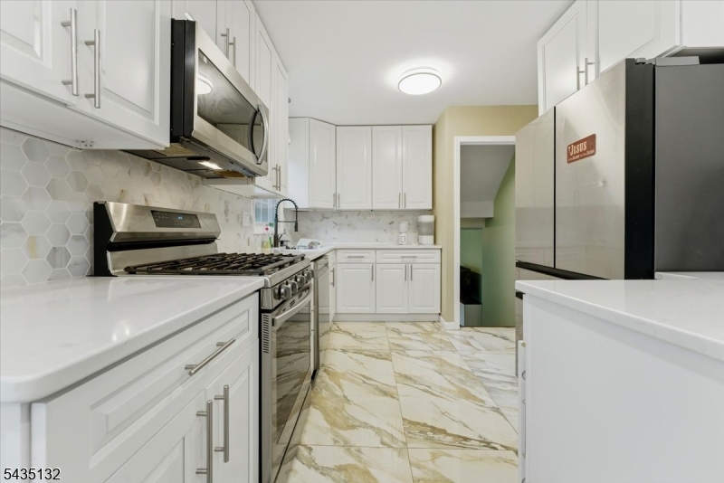 GREEN HILLS - Residential