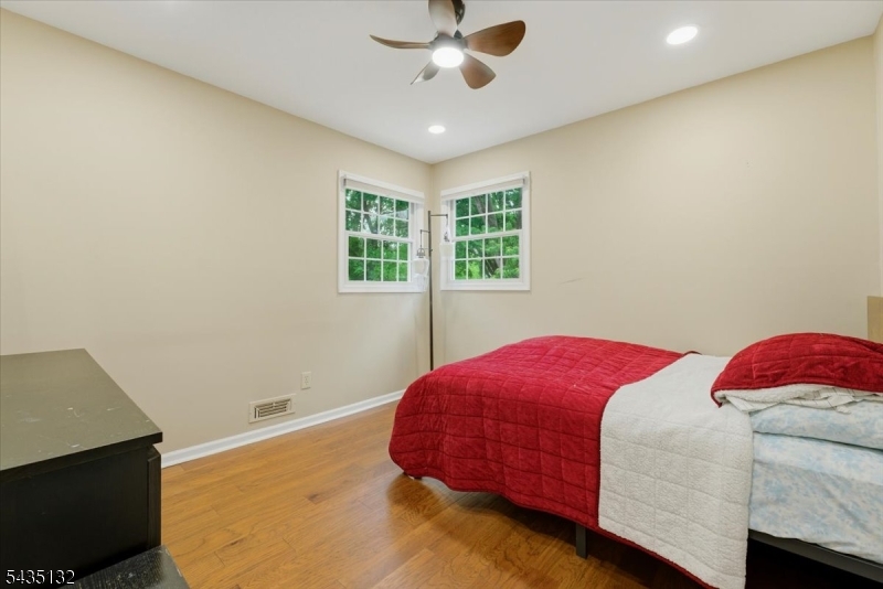 GREEN HILLS - Residential