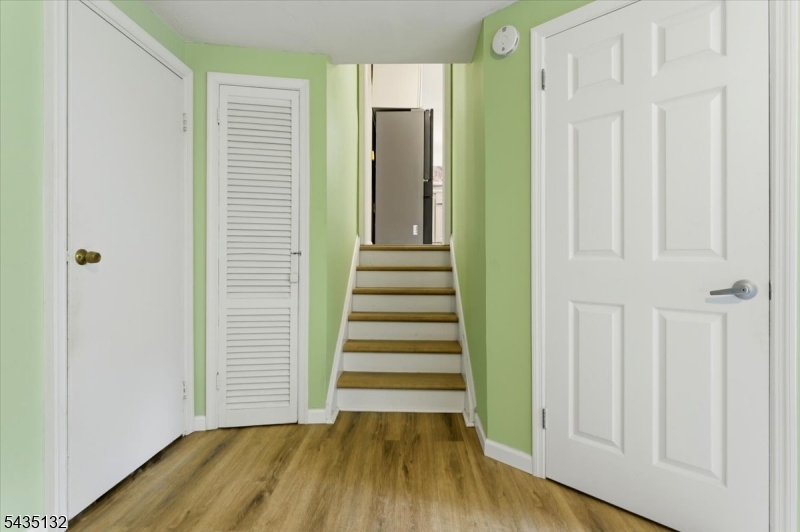 GREEN HILLS - Residential