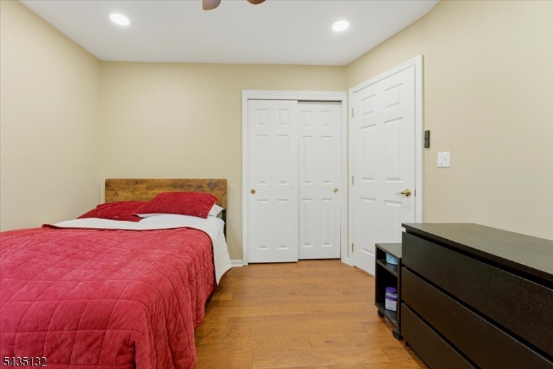 GREEN HILLS - Residential