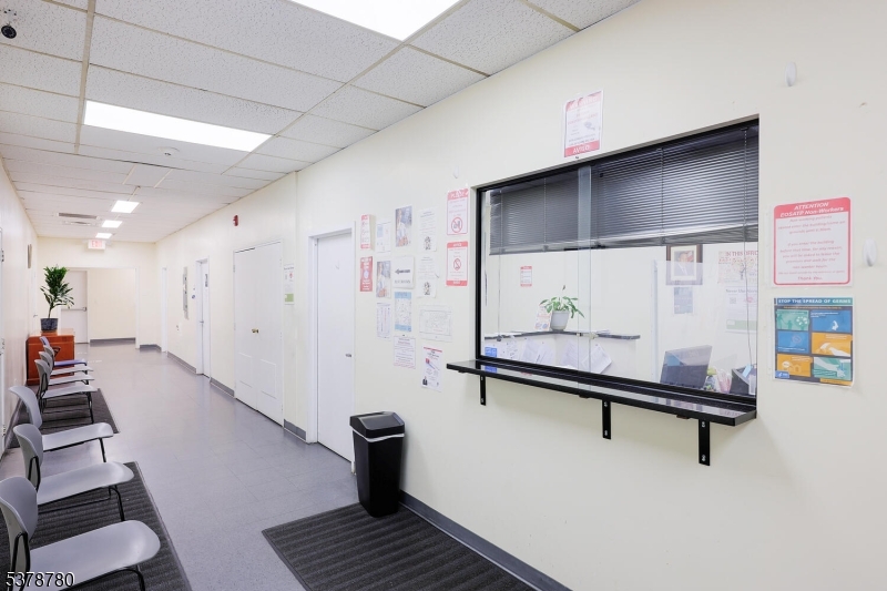 Medical/Professional Office - Commercial Sale