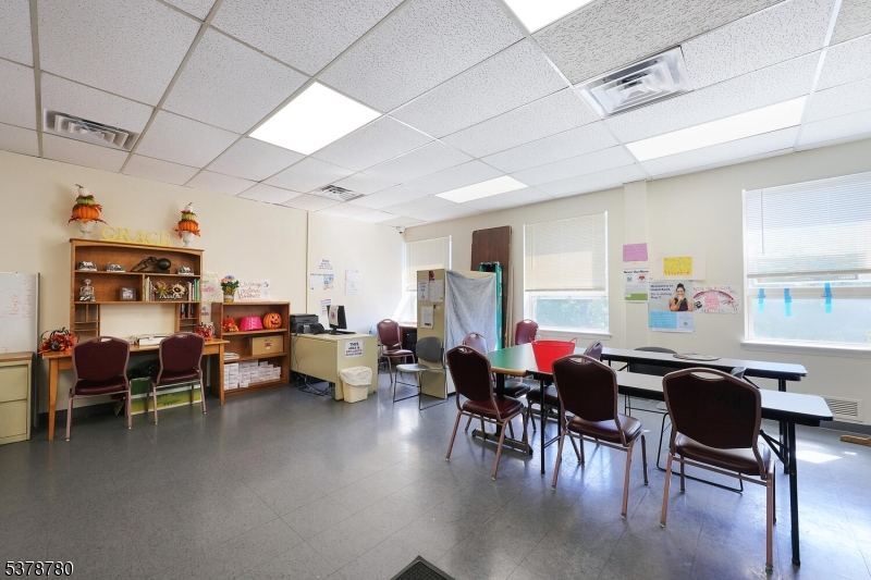 Medical/Professional Office - Commercial Sale