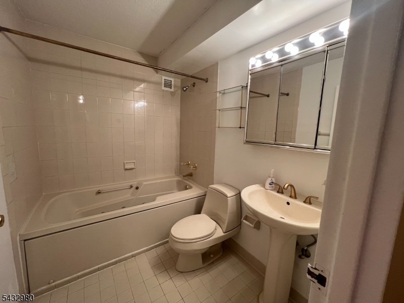 World Plaza - Residential Lease