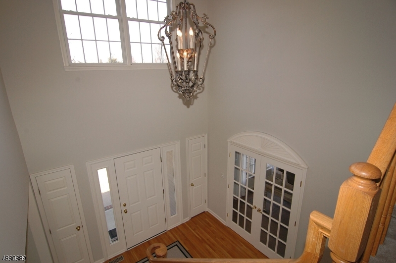 POETS PEAK - Residential
