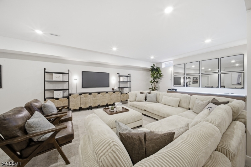 The Ridings at Oakland - Residential