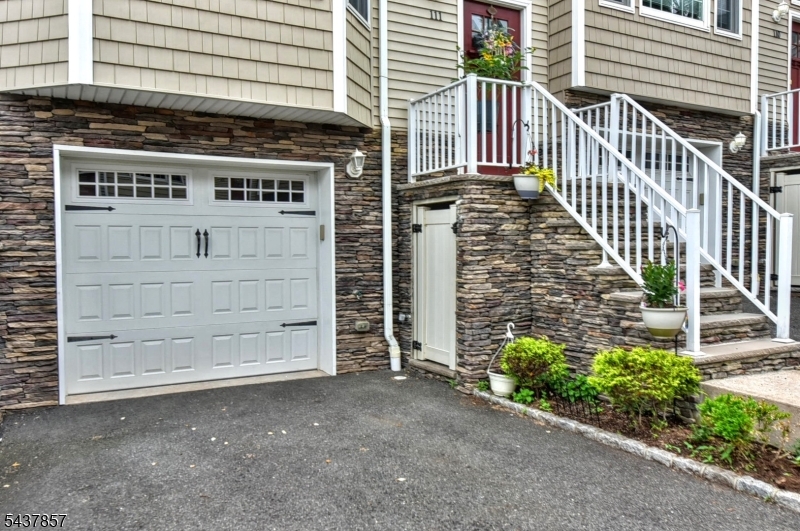 Heights Cliff Condo - Residential